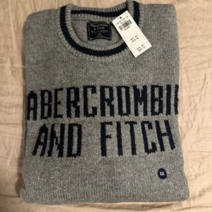 Men’s Abercrombie and Fitch grey sweater-new with tags and in package-Size 2XL